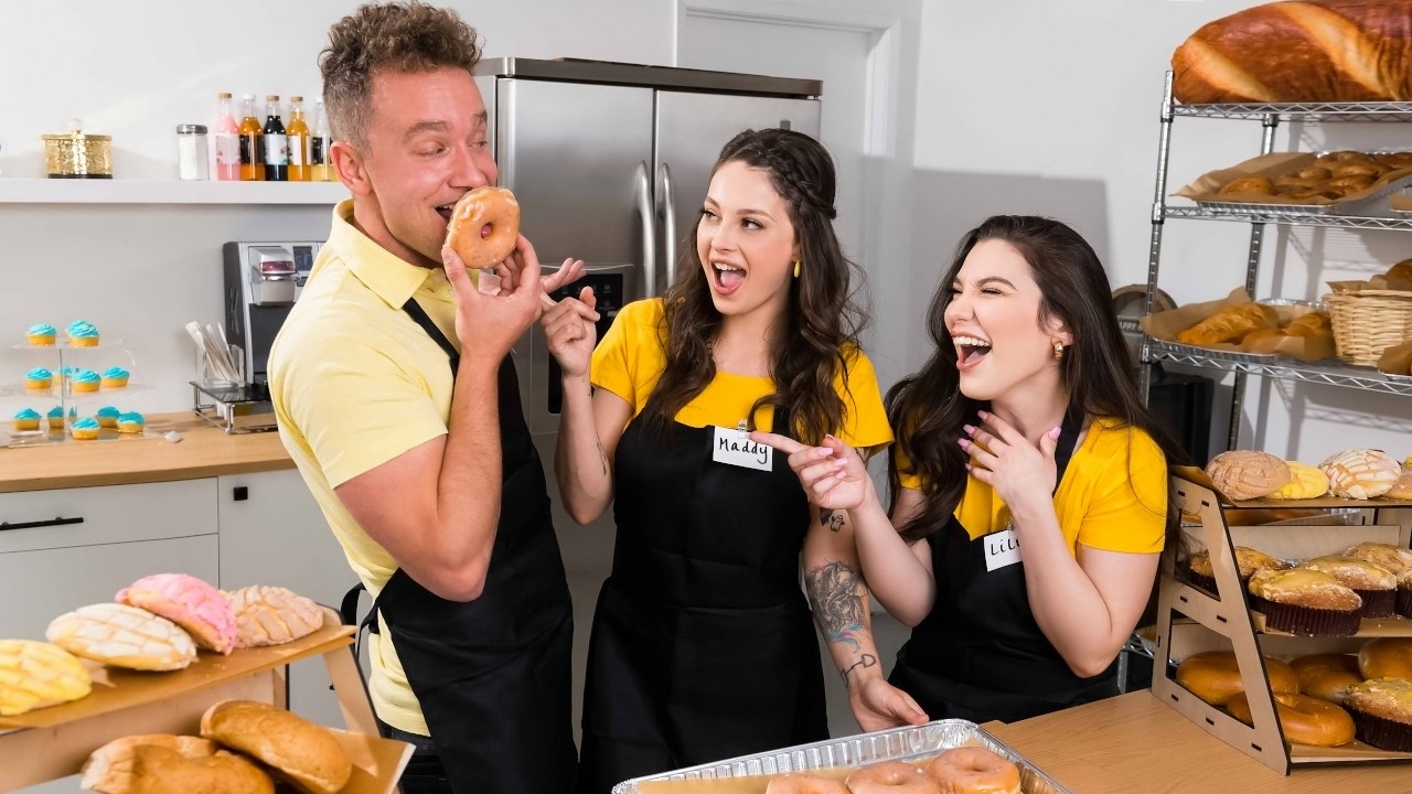 Biz Up Front Party In The Back Maddy May Lily Lou Van Wylde Gigantomastia Porn Scarlett Rose Porn