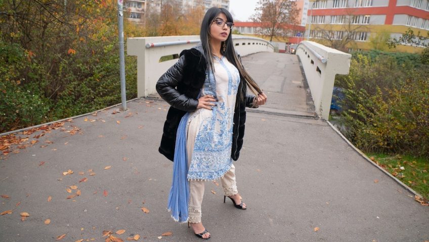 [fakehub] – [publicagent] – The Present In The Pocket Aaliyah Yasin, Denis Marti  Mom Porn Sugar Mom