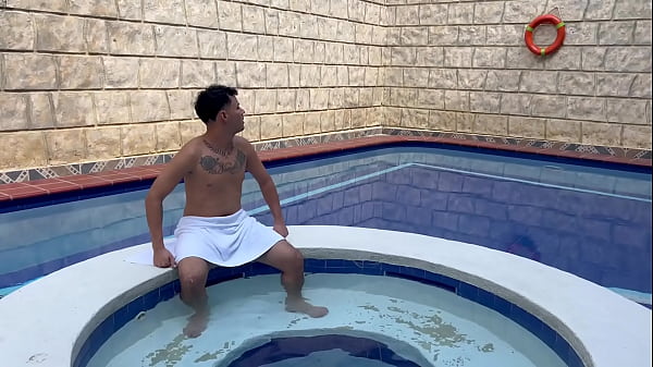 Me Encuentro A Mi Puta Hermanastra En La Piscina Aburrida Y Le Quito El Porn Putalocura